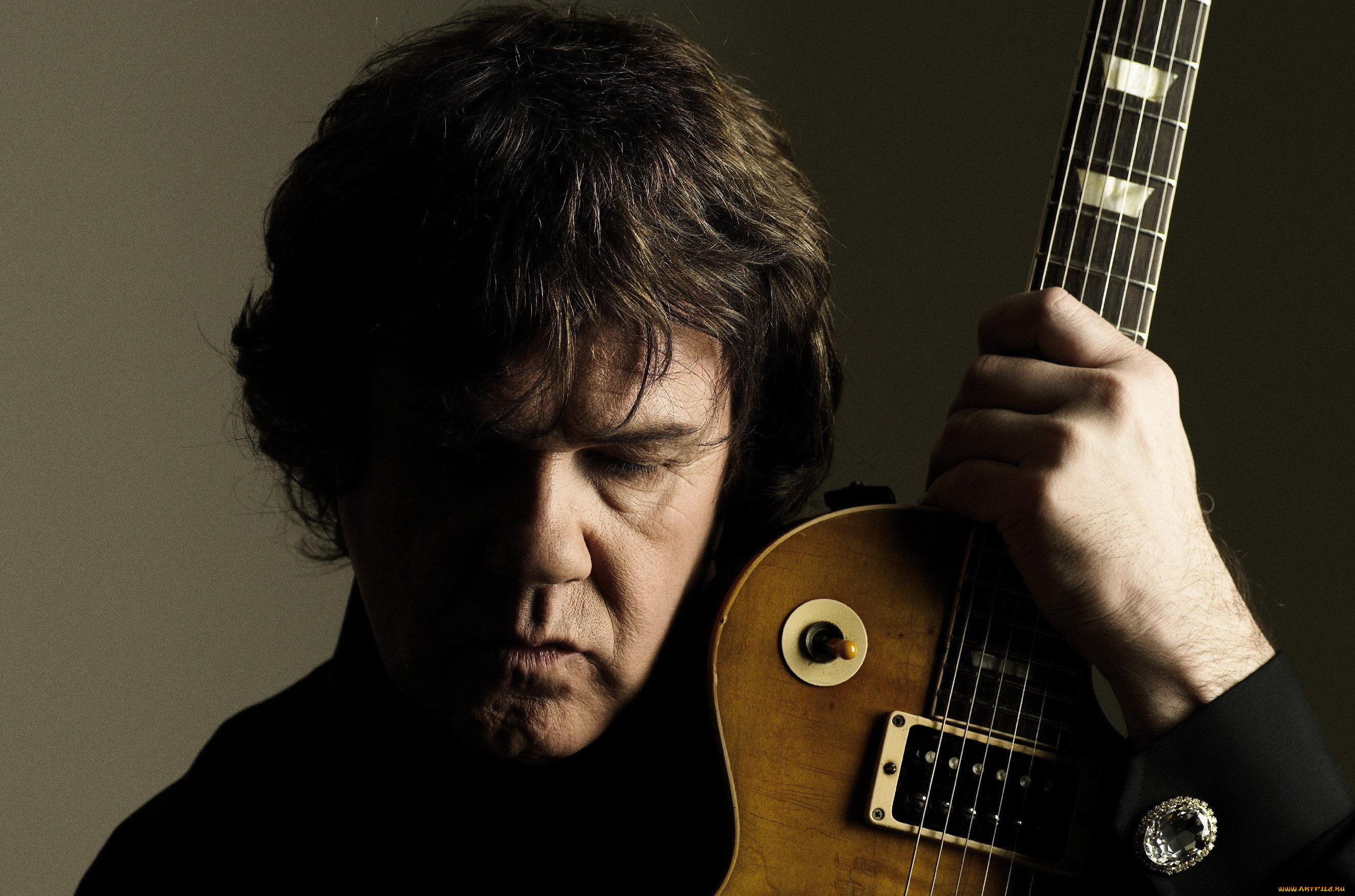 Музыкант лучшие песни. Гарри Мур. Группа Gary Moore. Гитарист-виртуоз Гэри Мур. Музыкант Гарри Мур.